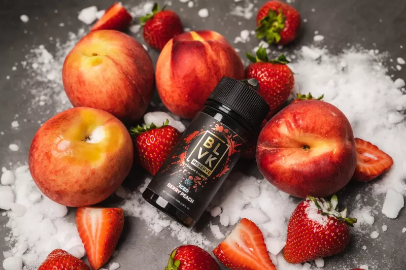 ICED BERRY PEACH – BLVK PINK SERIES – BLVK RESERVE – 100ML - Vapebar Pk